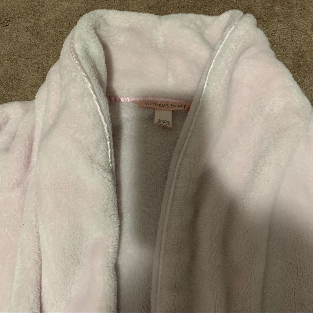 Women's Pink Fleece Robe - Picture 6 of 12